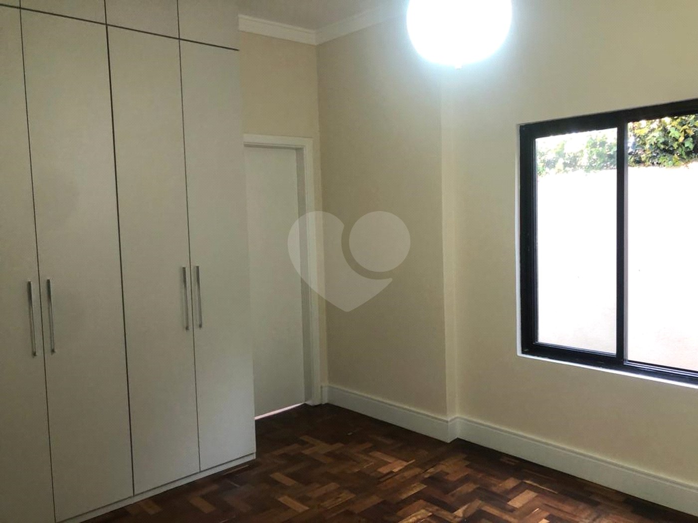 Casa à venda com 4 quartos, sendo 2 suítes,  em Horto Florestal, São Paulo, SP