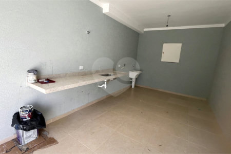 Sobrado à venda ou para alugar com 3 suítes em Vila Thais, Atibaia, SP