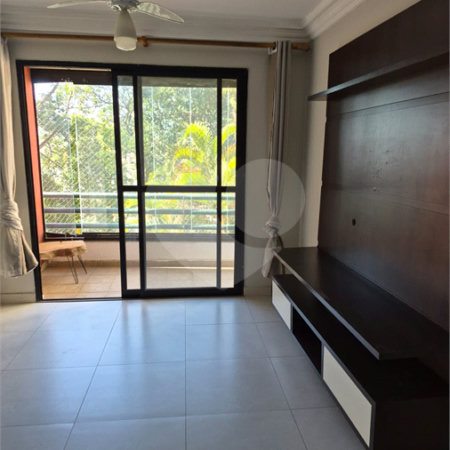 Apartamento à venda com 3 quartos, sendo 1 suíte,  em Cidade São Francisco, São Paulo, SP