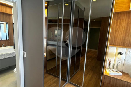 Apartamento à venda com 4 suítes em Vila Embaré, Valinhos, SP