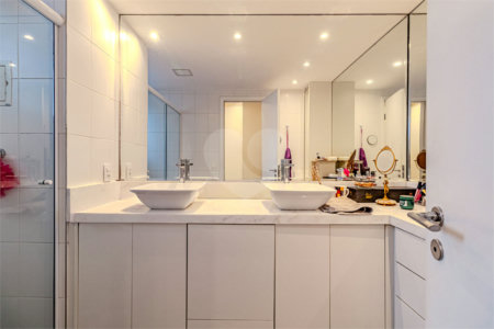 Apartamento à venda com 3 suítes em Alto da Lapa, São Paulo, SP