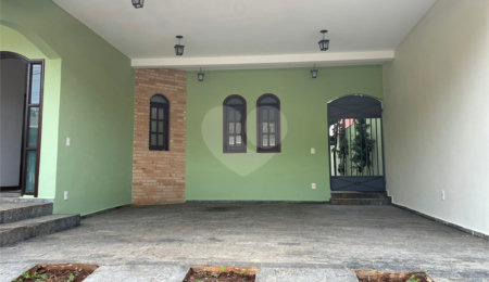 Casa à venda com 4 quartos, sendo 2 suítes,  em Jardim Pagliato, Sorocaba, SP