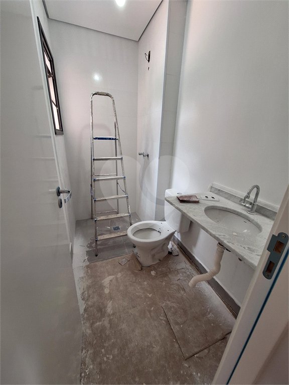 Apartamento à venda com 3 quartos, sendo 1 suíte,  no Centro, Vinhedo, SP