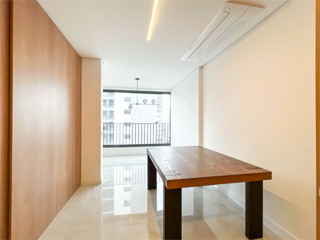 Apartamento à venda com 2 quartos, sendo 1 suíte,  em Santo Amaro, São Paulo, SP