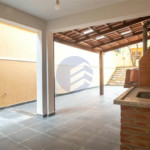 Sobrado à venda 240m² com 4 quartos, sendo 1 suíte, em Jardim Peri Peri a 650 metros do Metrô Vila Sônia