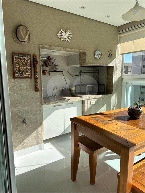 Apartamento à venda com 3 suítes em Vila Suzana, São Paulo, SP