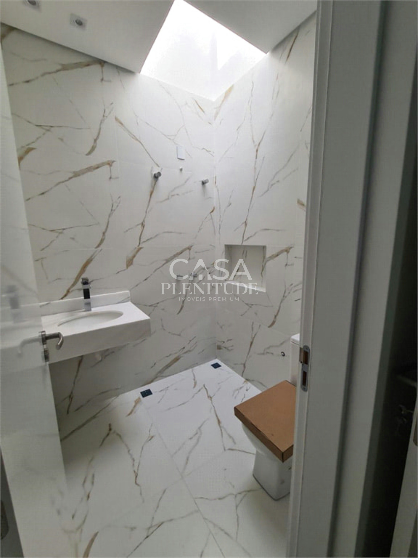 Casa em condomínio à venda com 3 suítes, em Wanel Ville, Sorocaba, SP