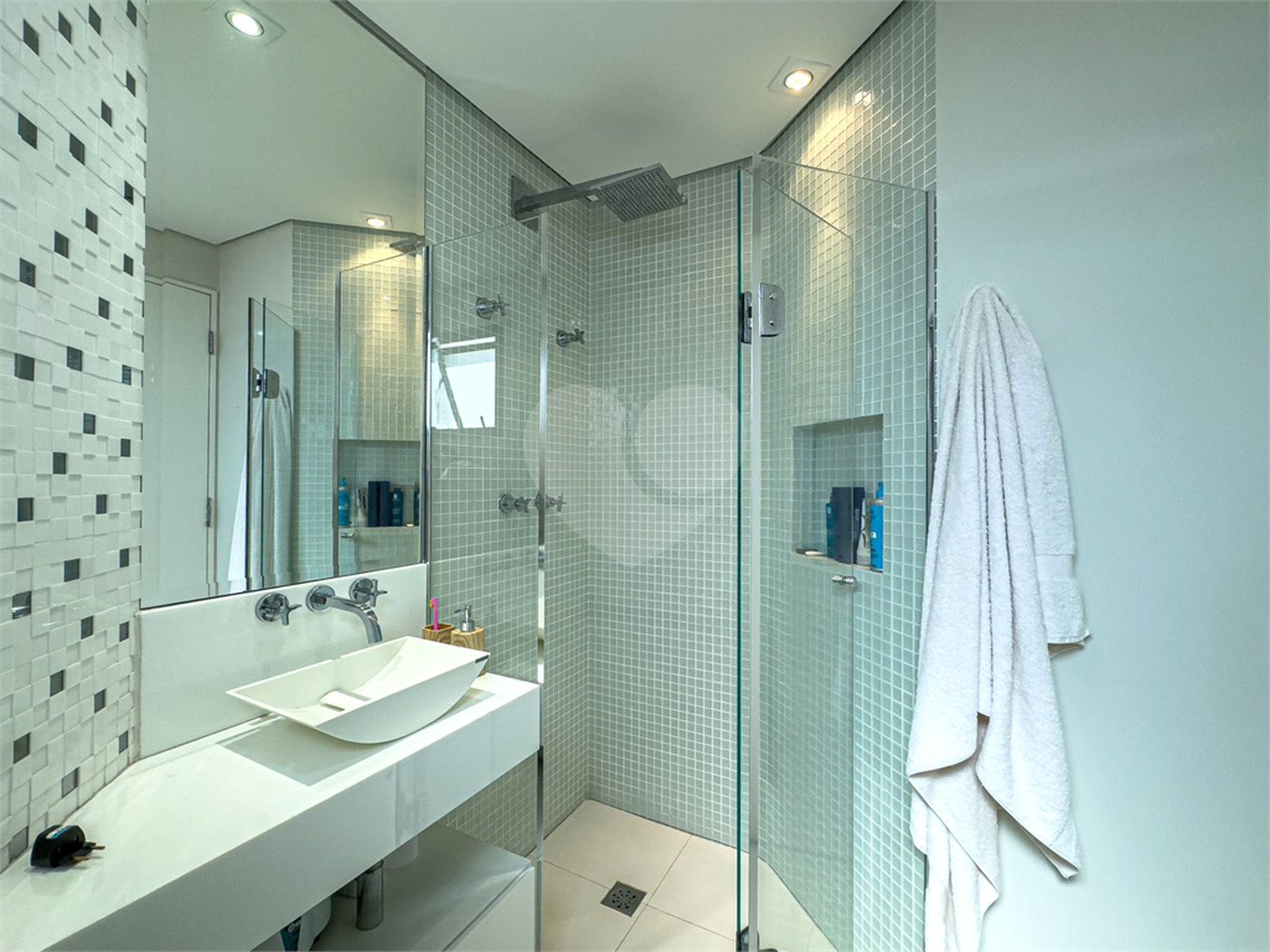 Apartamento à venda com 3 suítes em Sumarezinho, São Paulo, SP