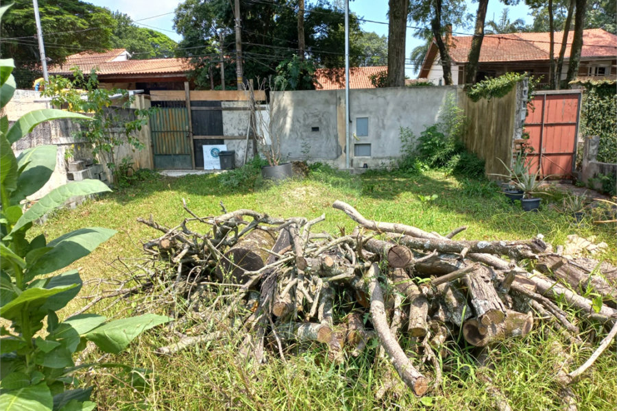 Terreno à venda com 2 quartos, sendo 1 suíte, em Jardim Floresta, São Paulo, SP