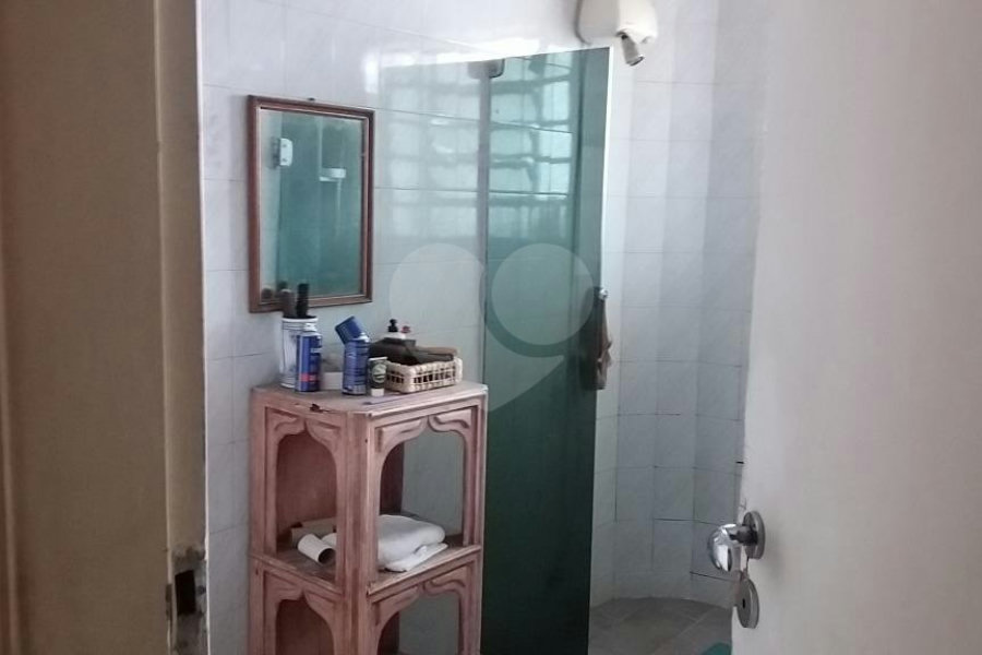 Casa à venda com 6 quartos, sendo 3 suítes, em Jardim São Bento, São Paulo, SP