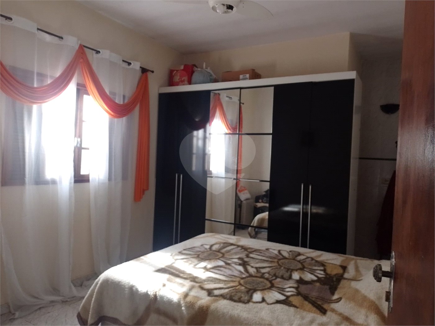 Casa à venda com 2 quartos em Parque Maria Helena, Suzano, SP