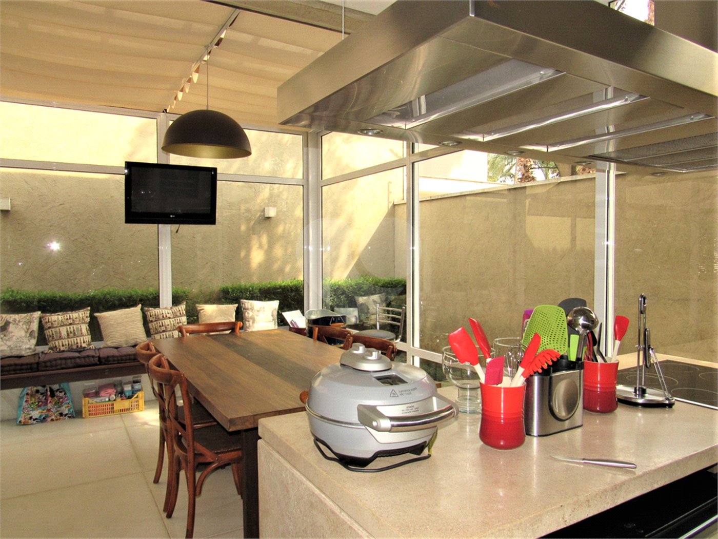Casa à venda com 4 suítes no condomínio Dolce Villa, São Paulo - SP
