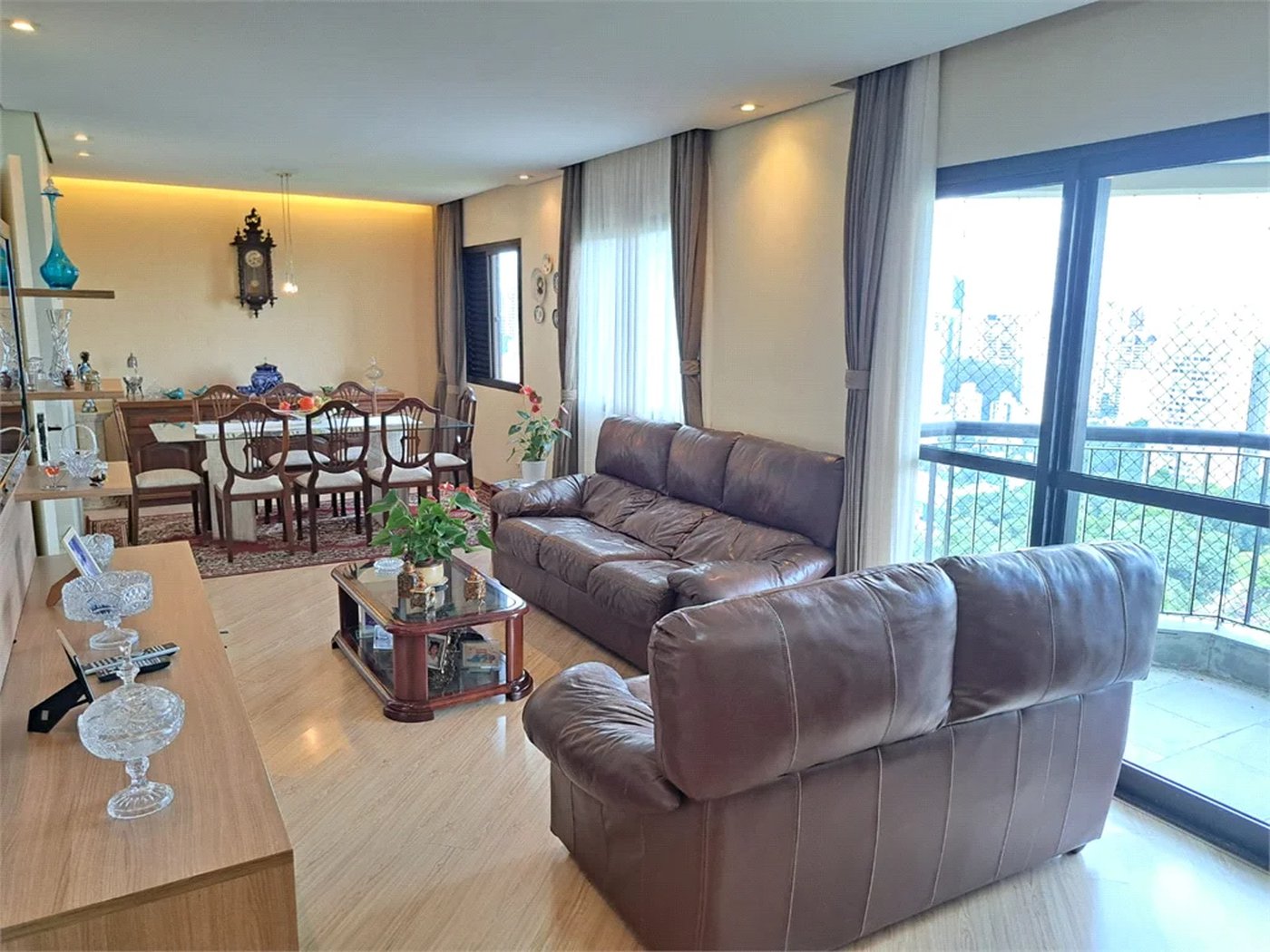 Apartamento à venda com 3 suítes em Vila Suzana, São Paulo, SP