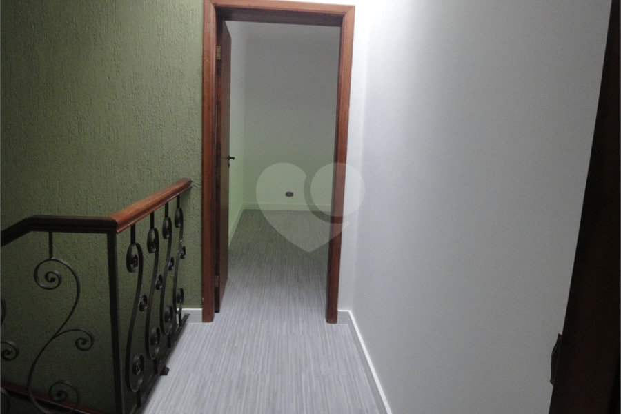 Sobrado à venda com 4 quartos, sendo 3 suítes, em Jardim São Bento, São Paulo, SP