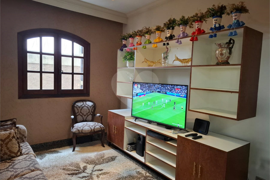 Sobrado à venda ou para alugar com 4 suítes em Vila Albertina, São Paulo, SP