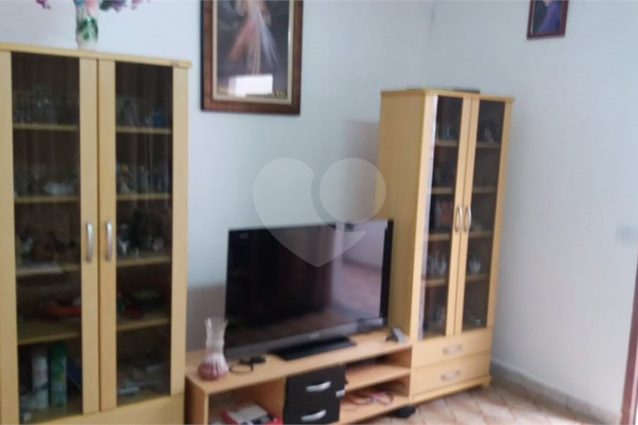 Sobrado à venda com 4 quartos em Jardim Guairaca, São Paulo, SP