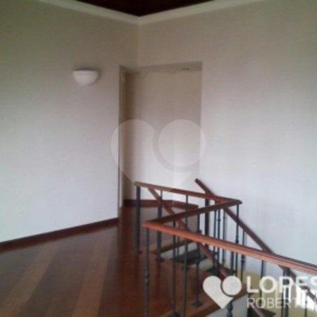 Casa à venda com 6 quartos, sendo 2 suítes, no condomínio Lago Azul Residencial e Golfe, Araçoiaba da Serra - SP