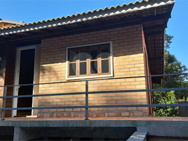 Casa à venda com 3 quartos, sendo 1 suíte,  no condomínio Alpes da Cantareira, Mairiporã - SP