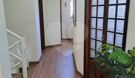 Sobrado à venda com 3 quartos, sendo 1 suíte,  em Vila Oliveira, Mogi das Cruzes, SP