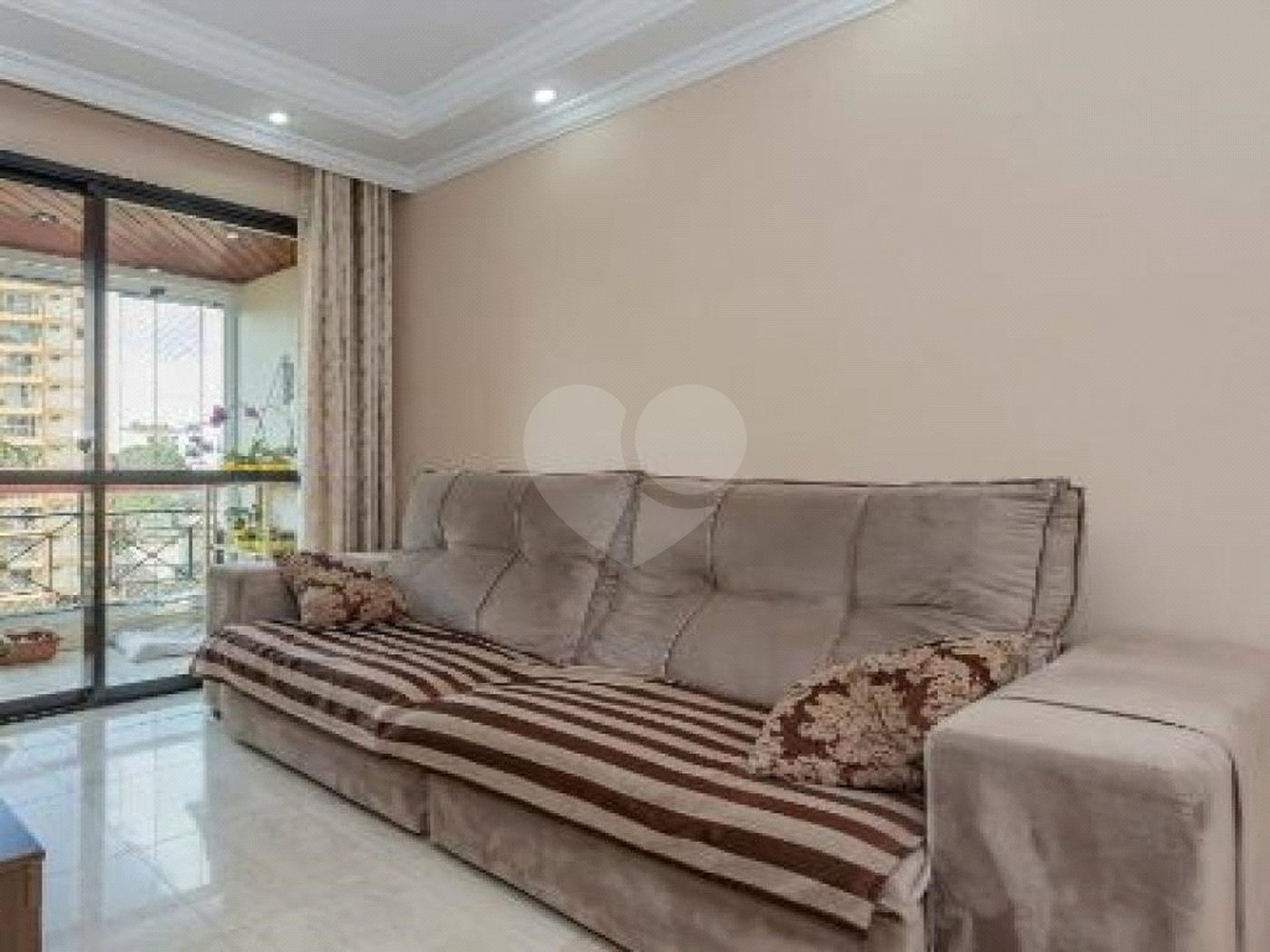 Apartamento à venda com 3 quartos, sendo 1 suíte,  em Jardim Monte Kemel, São Paulo, SP
