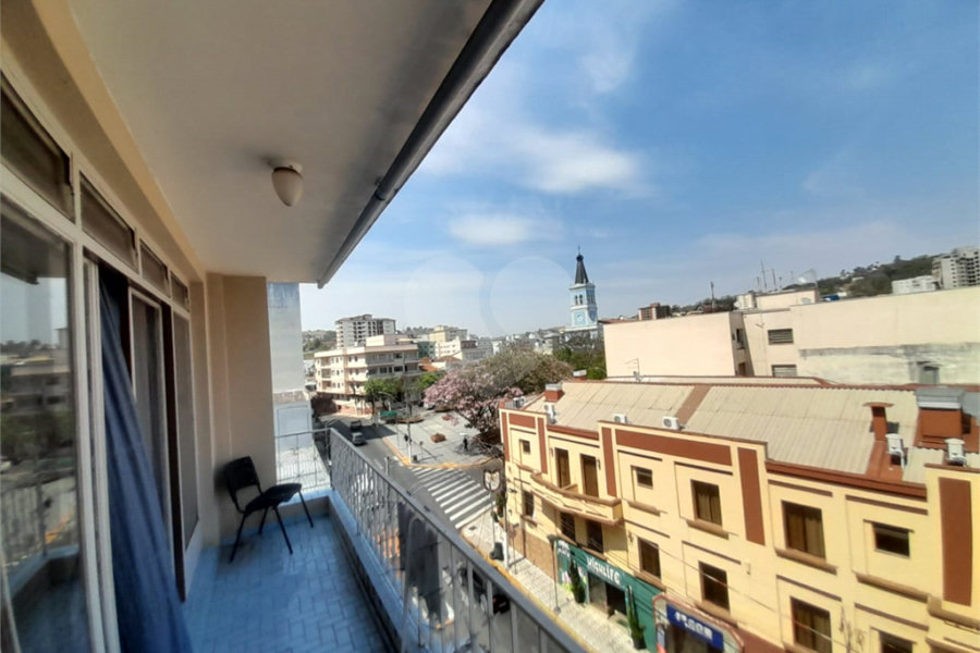 Apartamento à venda com 3 quartos, sendo 1 suíte, no Centro, Serra Negra, SP