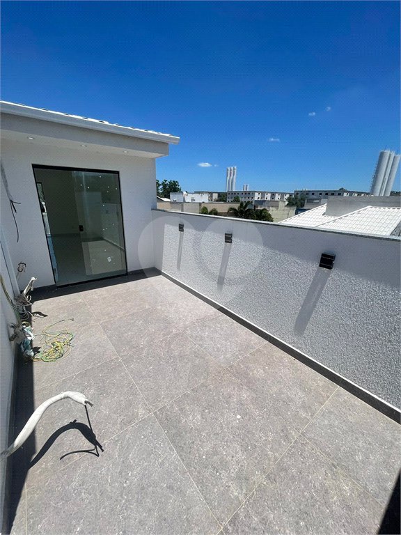 Casa à venda com 3 quartos, sendo 2 suítes, no condomínio Grand Park, Rio de Janeiro - RJ