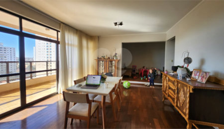 Apartamento à venda com 3 suítes no Centro, Araraquara, SP