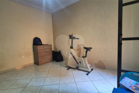 Casa à venda com 3 quartos, sendo 1 suíte, em Vila Angélica, Sorocaba, SP