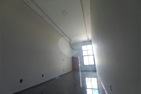 Casa à venda com 3 quartos, sendo 1 suíte, no condomínio Horto Florestal Villagio, Sorocaba - SP