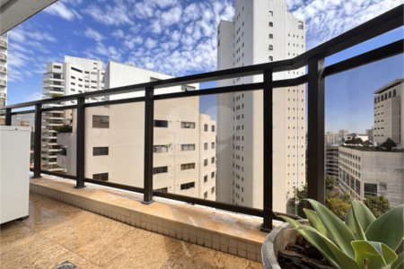 Higienópolis: Apartamento de 350 m2, 4 suítes, 5 vagas.