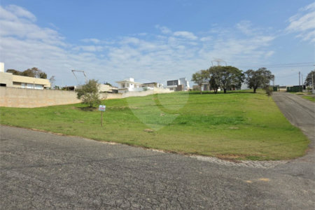 Terreno à venda no condomínio Fazenda Alta Vista, Salto de Pirapora - SP