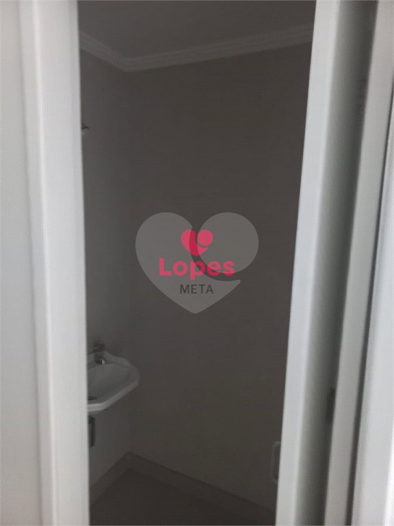 Apartamento à venda com 4 quartos, sendo 2 suítes,  em Vila Adyana, São José dos Campos, SP