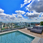 Apartamento à venda com 4 quartos, sendo 2 suítes,  em Jardim das Acácias, São Paulo, SP