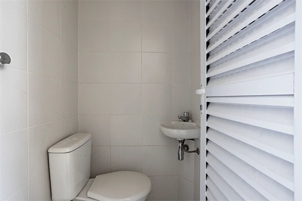 Apartamento à venda com 3 quartos, sendo 1 suíte, em Jardim das Acácias, São Paulo, SP