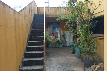 Casa à venda com 4 quartos, sendo 1 suíte, em Perdizes, São Paulo, SP