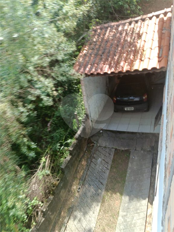 Casa à venda com 4 quartos, sendo 2 suítes, no condomínio Residencial Parque Cerros Verdes, Mairiporã - SP