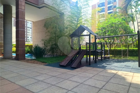 Apartamento à venda com 3 suítes em Vila Suzana, São Paulo, SP