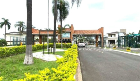 Casa em condomínio à venda com 3 quartos, sendo 1 suíte,  em Village Ipanema, Araçoiaba da Serra, SP