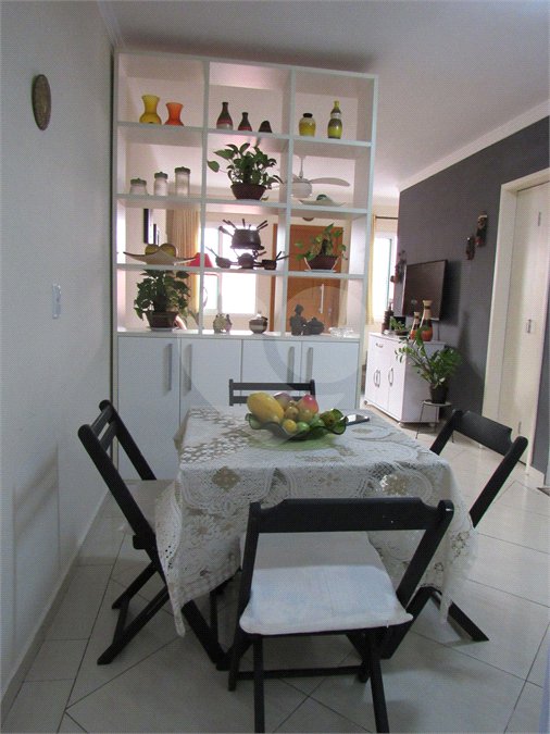 Casa à venda com 2 suítes no condomínio Real Residencial Julia, São Paulo - SP