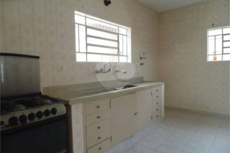 Casa Térrea à venda com 3 quartos, sendo 1 suíte,  em Parque Jabaquara, São Paulo, SP