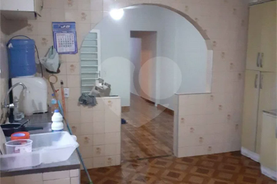 Sobrado à venda com 4 quartos, sendo 1 suíte, em Campo Limpo, São Paulo, SP