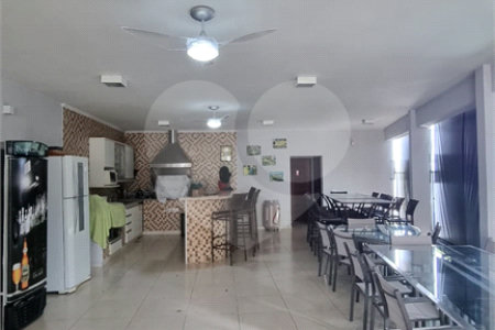 Casa à venda com 3 suítes no condomínio Residencial dos Lagos, Itupeva - SP