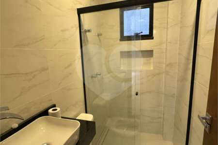 Casa à venda com 5 quartos, sendo 4 suítes, no condomínio Grand Park, Rio de Janeiro - RJ