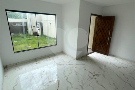 Casa em condomínio à venda com 3 quartos, sendo 1 suíte, em Guaratiba, Rio de Janeiro, RJ