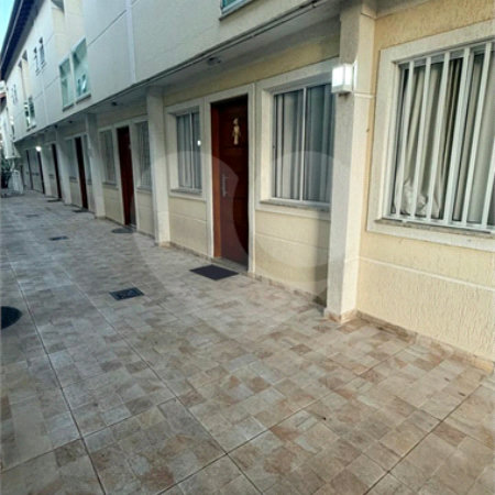 Casa à venda com 2 suítes no condomínio Residencial Real North Pedro, São Paulo - SP