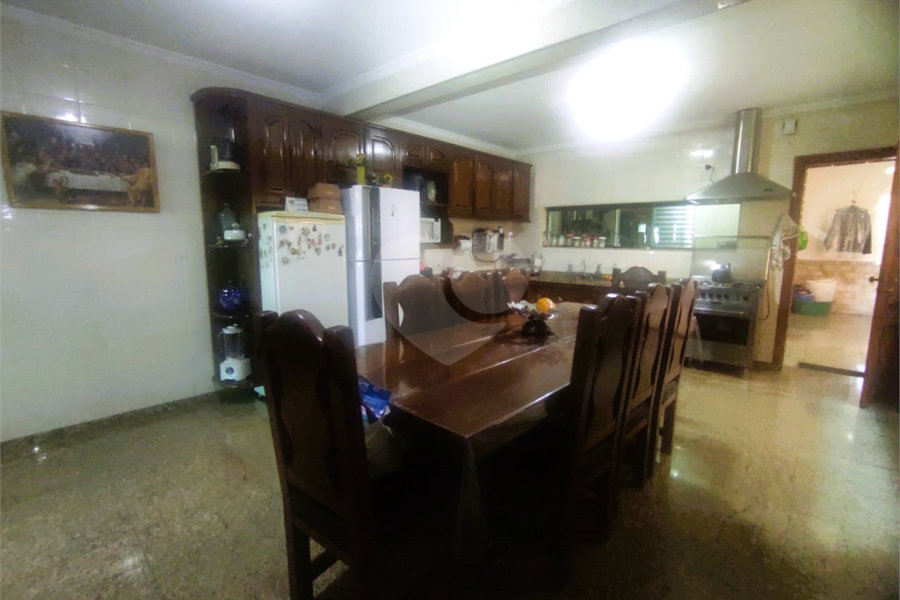 Sobrado à venda com 3 quartos, sendo 1 suíte,  em Vila Paiva, São Paulo, SP