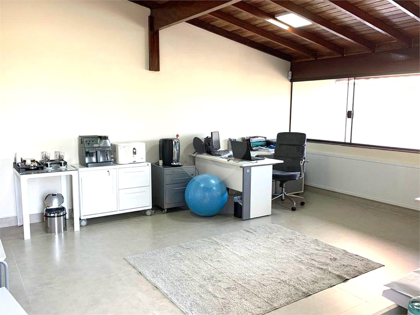 Casa à venda com 3 suítes em Vila Amorim, Suzano, SP