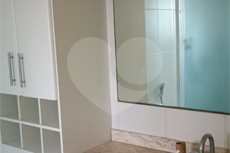 Apartamento para alugar com 3 quartos, sendo 1 suíte, em Cerqueira César, São Paulo, SP