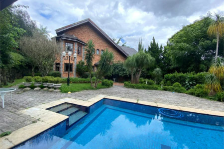 Casa à venda ou para alugar com 5 quartos, sendo 3 suítes, em Fazenda Morumbi, São Paulo, SP