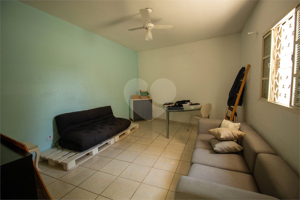 Casa à venda com 4 quartos, sendo 1 suíte, em Santa Luzia, Alumínio, SP